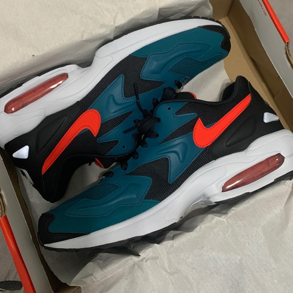 BRAND NEW AIR MAX2 LIGHT SIZE 12 MENS